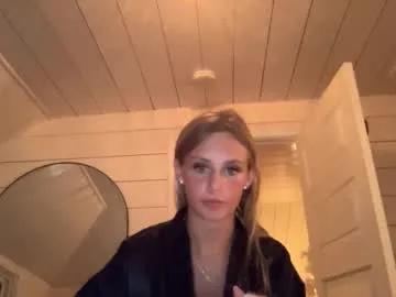 Chaturbate carlybora is Freechat carlybora — stream w me and @ttmarieee #new #blonde #petite