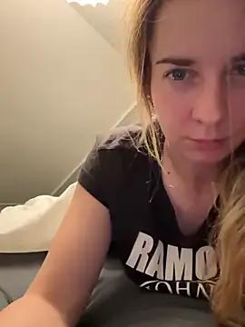 StripChat ellieen is Freechat ellieen — Dildo blowjob