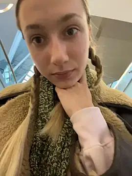 StripChat Lia__Love is Freechat Lia__Love — Last tipper get video w cucumber fuck