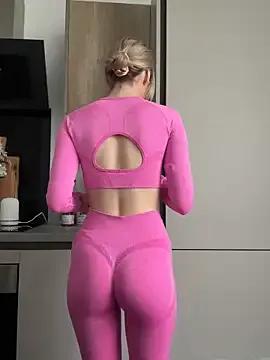 StripChat lolableux is Freechat lolableux — TEASE ARSE UP CLOSE TO CAM